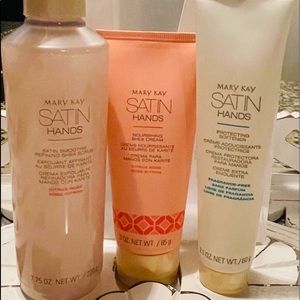 Citrus Rose Satin Hands:
Citrus Rose Satin Hands® Pampering Set